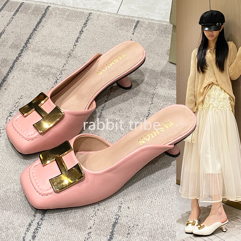 2026 New Fashion Luxury Low Heel Women's Sandals Metal Decorative Women's Sandals Square Head Women's Slippers
2026 New Fashion Luxury Low Heel Women's Sandals Metal Decorative Women's Sandals Square Head Women's Slippers