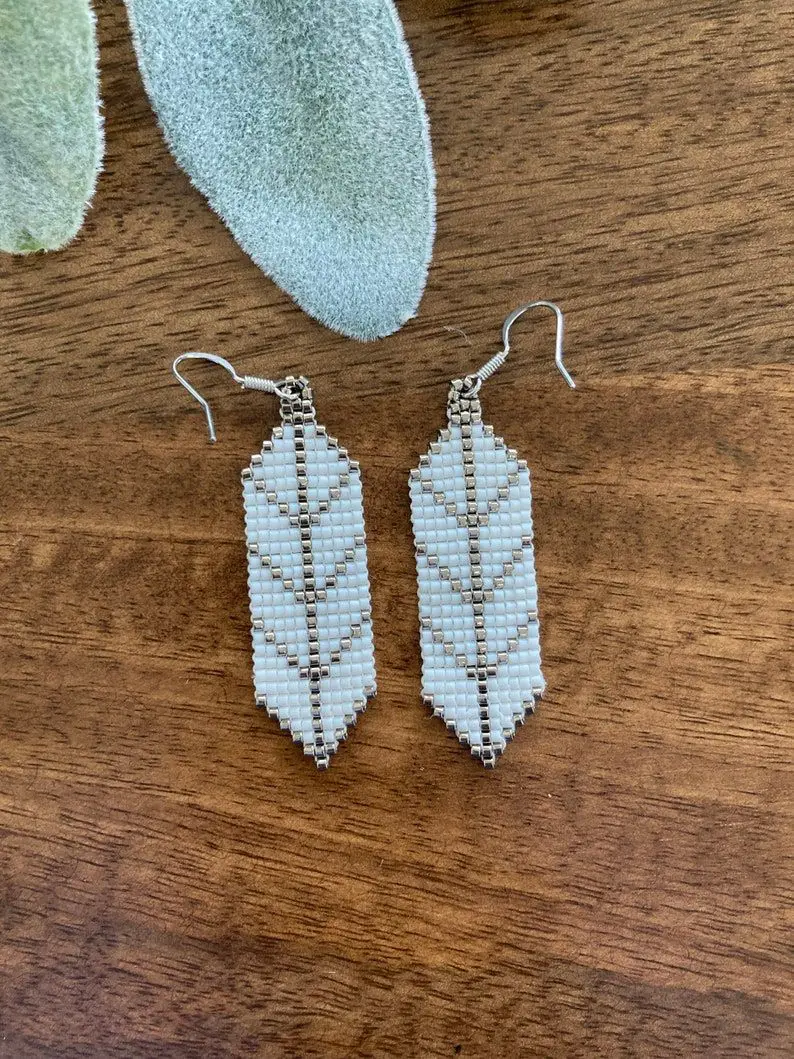 Разноцветные длинные серьги ручной работы с кисточками из бисера, вечерние ювелирные изделия для девочек, подарки, модные женские тканые серьги из стеклянного бисера в стиле бохо
Разноцветные длинные серьги ручной работы с кисточками из бисера, вечерние ювелирные изделия для девочек, подарки, модные женские тканые серьги из стеклянного бисера в стиле бохо