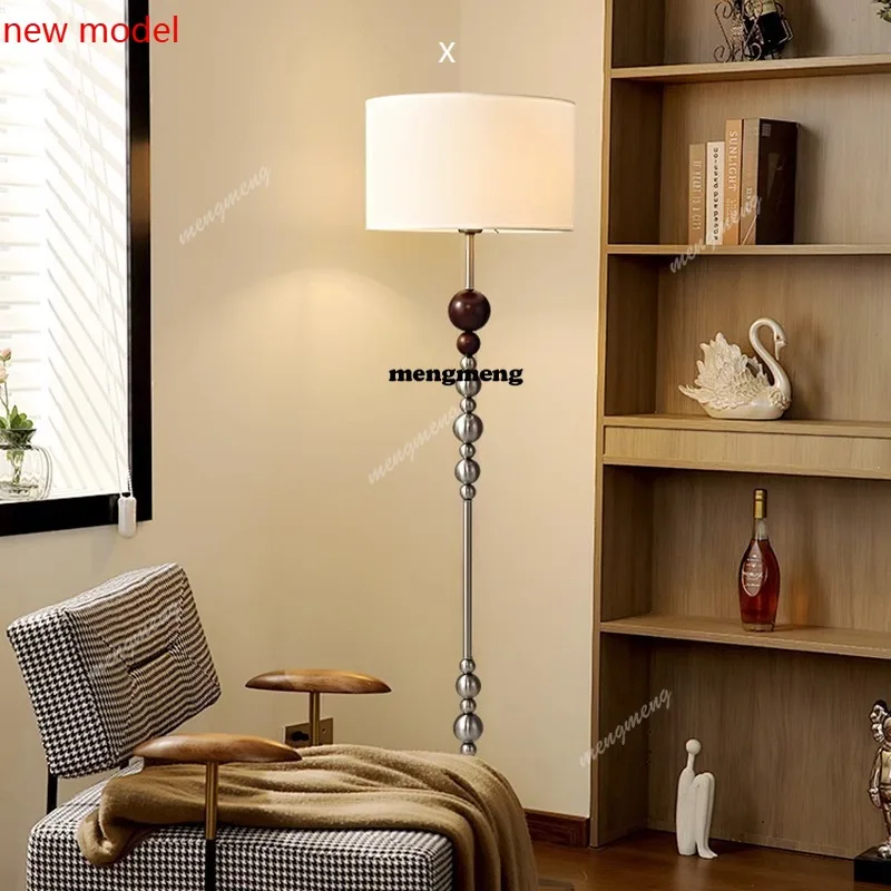 M138Medieval French retro living room floor lamp Medieval style study bedroom atmosphere vertical lamp
M138Medieval French retro living room floor lamp Medieval style study bedroom atmosphere vertical lamp