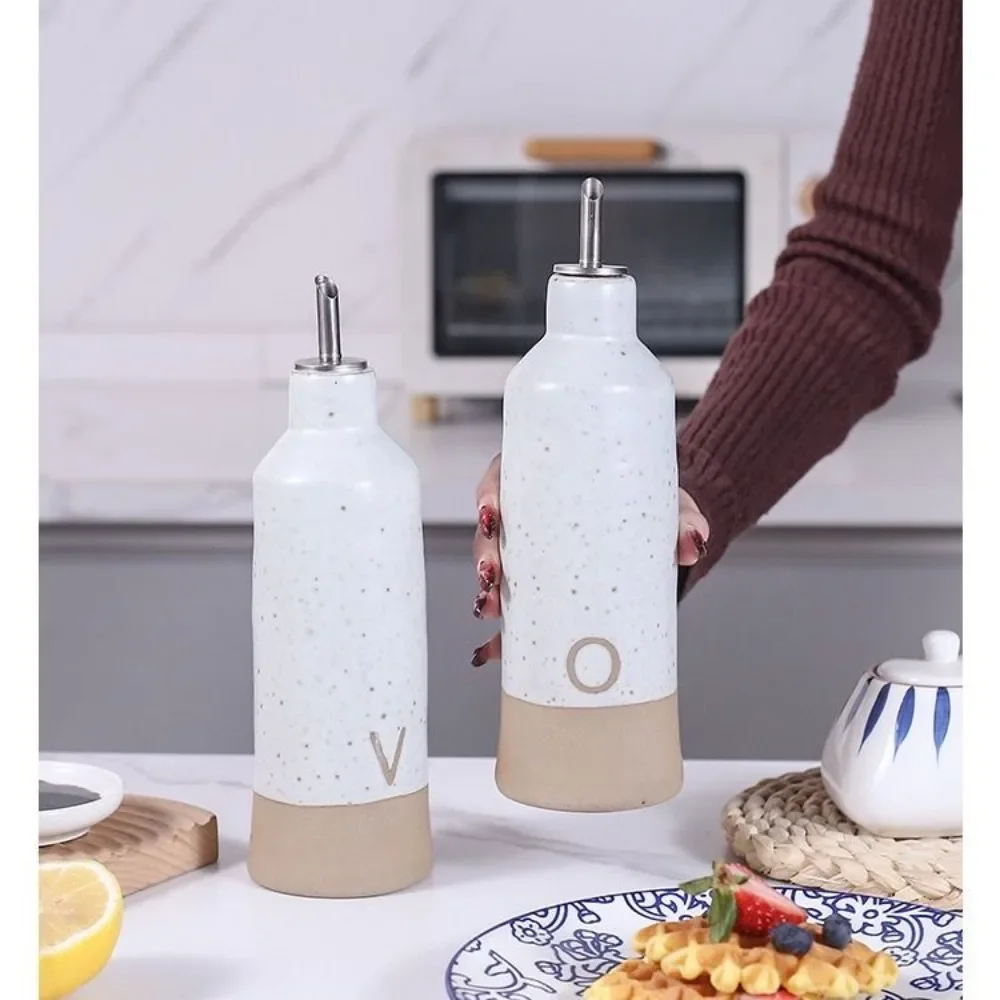 Nordic Ceramic 600ml Oil Bottle Sauce Vinegar Pot Modern Oil Pot Portable Household Kitchen Luid Dispener Kitchen Supplies
Nordic Ceramic 600ml Oil Bottle Sauce Vinegar Pot Modern Oil Pot Portable Household Kitchen Luid Dispener Kitchen Supplies