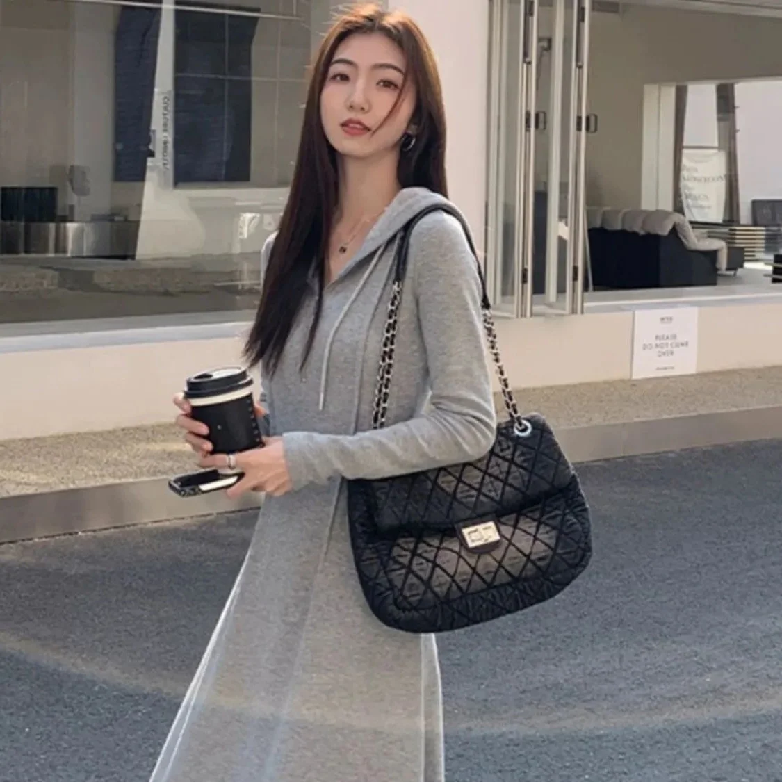 plus Size Casual Long Sleeve V-Neck Loose Dress Women's Hoodie Dress A-Line Skirt Trendy Comfortable Spring Fashion Dress
plus Size Casual Long Sleeve V-Neck Loose Dress Women's Hoodie Dress A-Line Skirt Trendy Comfortable Spring Fashion Dress