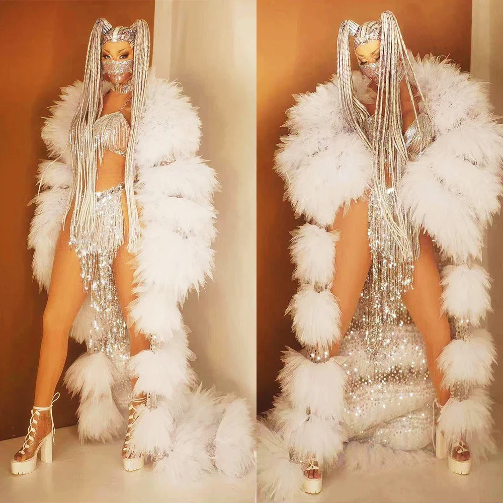 Luxury Women Big Coat Outfit With Tassel Bikini Sexy White Sets Feather Cloak Model Show Costume Concert Party Performance Wear
Luxury Women Big Coat Outfit With Tassel Bikini Sexy White Sets Feather Cloak Model Show Costume Concert Party Performance Wear