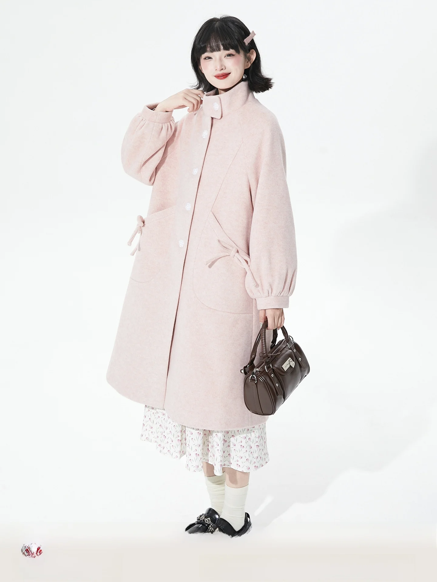 Женское шерстяное пальто Ele Pink Velvet Knot oulder Insert, оригинальный дизайн от Cong Tailor Sweet Sle, свободный крой
Женское шерстяное пальто Ele Pink Velvet Knot oulder Insert, оригинальный дизайн от Cong Tailor Sweet Sle, свободный крой