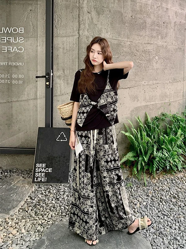 plus Size 300 Pounds Fat MM Hong Kong Style Retro Strap T-Shirt Women Summer Print Wide Leg Pants Two-Piece Set Casual High W...
plus Size 300 Pounds Fat MM Hong Kong Style Retro Strap T-Shirt Women Summer Print Wide Leg Pants Two-Piece Set Casual High W...