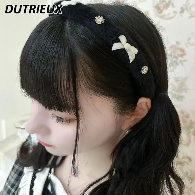 Sweet Cute Japanese Style Fashion New Headwear Rhinestones Velvet Bow Headband Elegant Casual Fashion Hair Accessories Female
Sweet Cute Japanese Style Fashion New Headwear Rhinestones Velvet Bow Headband Elegant Casual Fashion Hair Accessories Female