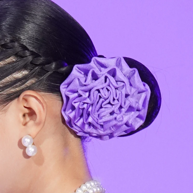 Головной убор для латинских танцев с 3D цветком, детские декоративные аксессуары для латинских танцев, повязка на голову для соревнований по латинским танцам для девочек SL13999
Головной убор для латинских танцев с 3D цветком, детские декоративные аксессуары для латинских танцев, повязка на голову для соревнований по латинским танцам для девочек SL13999