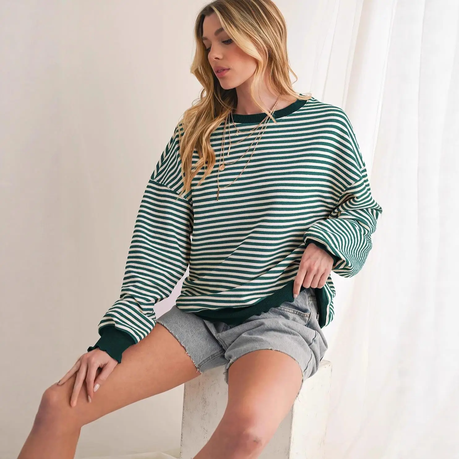 Women's Striped Long Sleeve round Neck Knitted Sweatshirt Elegant Style Comfortable Fit Casual Wear for All Seasons
Women's Striped Long Sleeve round Neck Knitted Sweatshirt Elegant Style Comfortable Fit Casual Wear for All Seasons