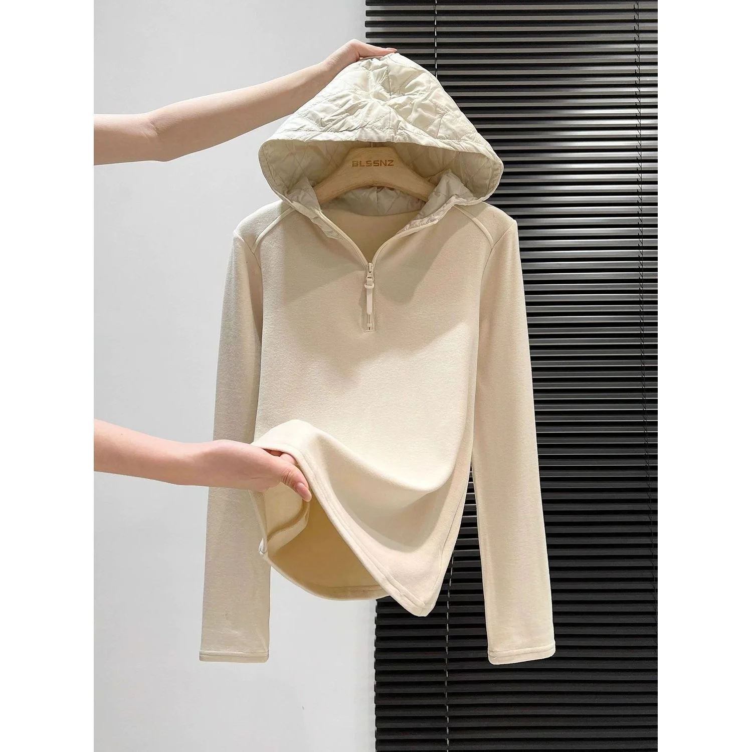 plus Size Long Sve T-irt Women's Autumn Winter New Design f Zipper Fce Hooded Base irt Sweatirt Korean Sle
plus Size Long Sve T-irt Women's Autumn Winter New Design f Zipper Fce Hooded Base irt Sweatirt Korean Sle