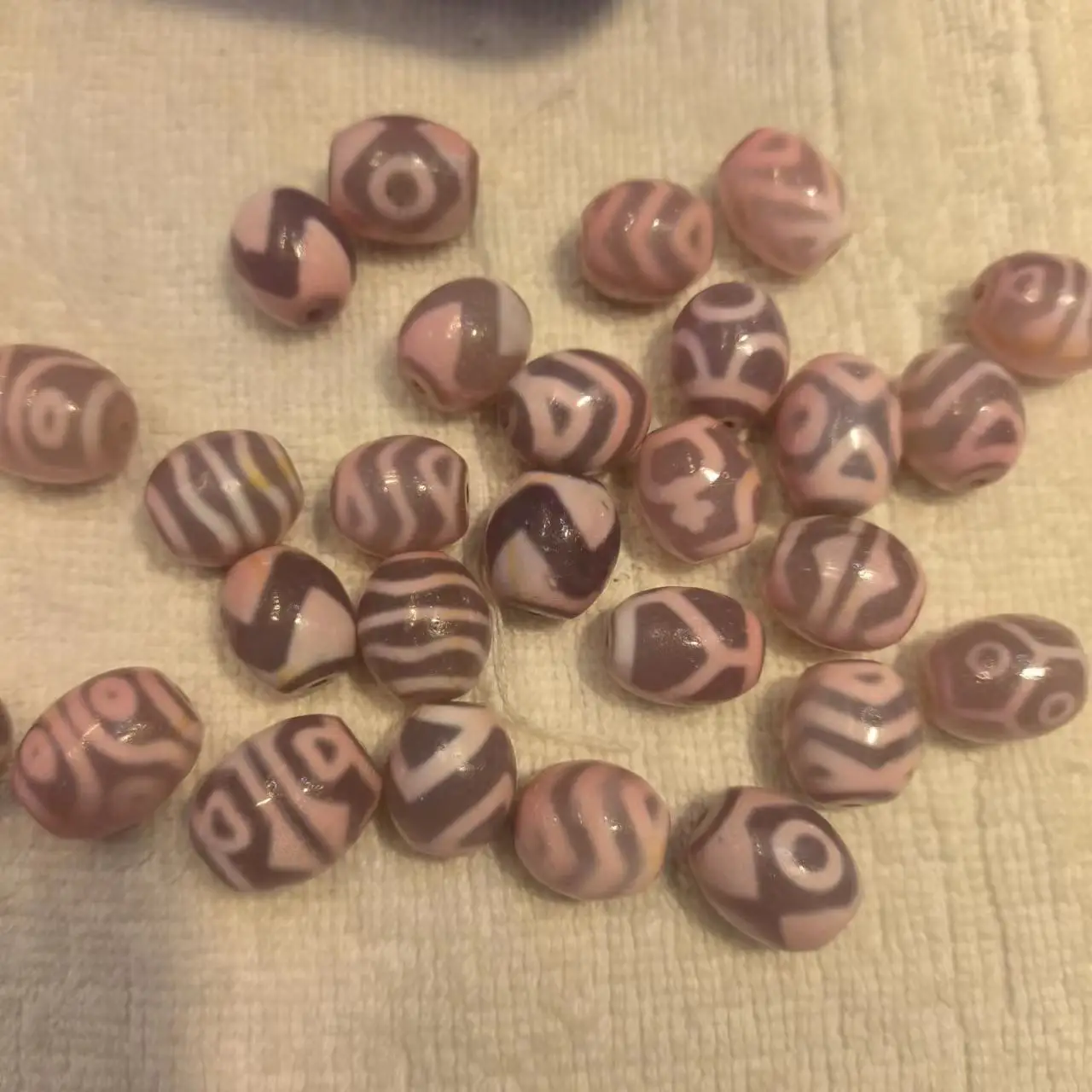1pcs/lot Natural Pink Donka Dallo Agate Dzi Beads weathered pattern Various patterns in perfect condition retro ethnic style diy
1pcs/lot Natural Pink Donka Dallo Agate Dzi Beads weathered pattern Various patterns in perfect condition retro ethnic style diy