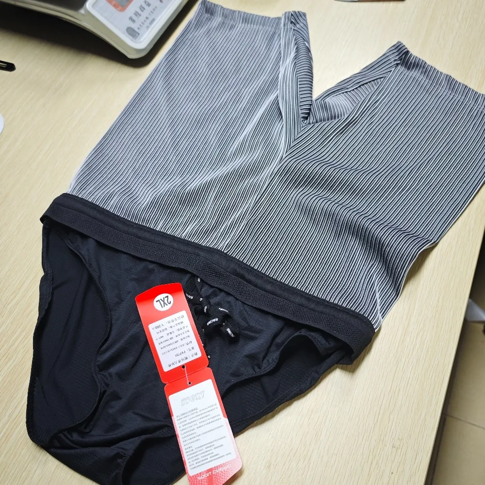 2026Fashion seaside beach marathon shorts training pants running thread elastic lining cross-border 017
2026Fashion seaside beach marathon shorts training pants running thread elastic lining cross-border 017