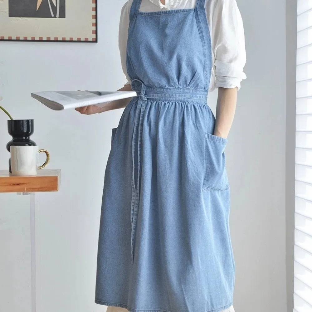 Portable Stain-Resistant Vintage Denim Apron Adjustable Waist Cotton Cross Back Apron Machine Washable Soft Bib Apron Garden
Portable Stain-Resistant Vintage Denim Apron Adjustable Waist Cotton Cross Back Apron Machine Washable Soft Bib Apron Garden