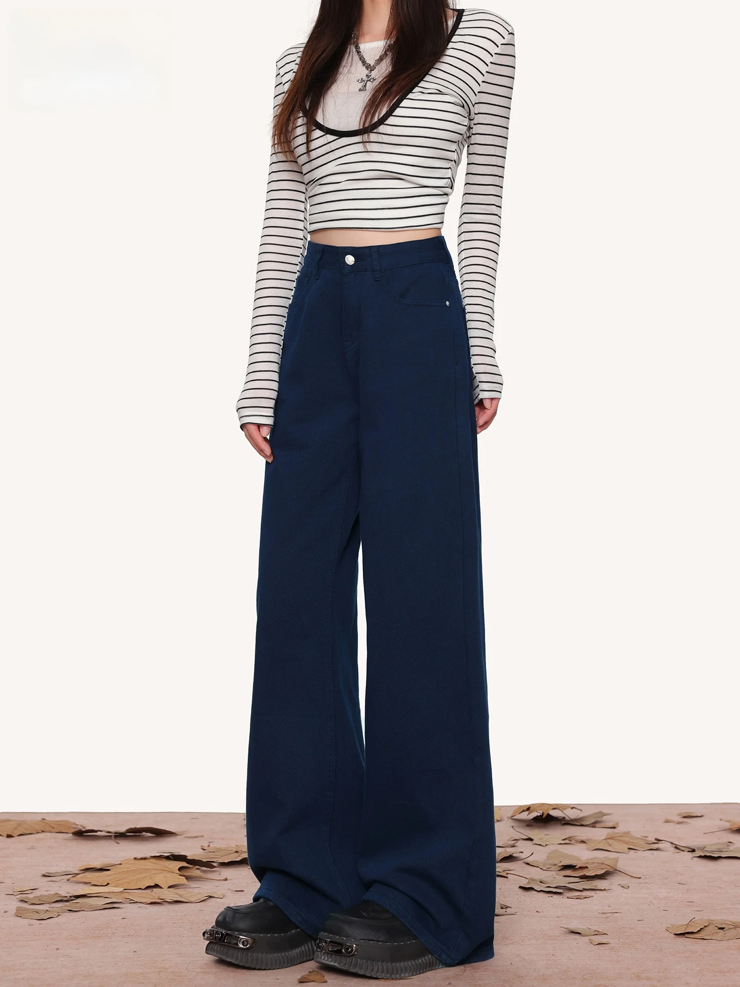 American Style High Waist Fleece Lined Wide Leg Jeans Women's Loose Slimming Drapey Straight Cut Pants Casual Cotton Denim
American Style High Waist Fleece Lined Wide Leg Jeans Women's Loose Slimming Drapey Straight Cut Pants Casual Cotton Denim