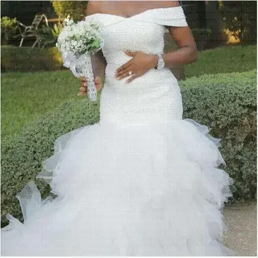 Очаровательные элегантные свадебные платья с открытыми плечами и жемчугом по индивидуальному заказу с длинным хвостом и оборками
Очаровательные элегантные свадебные платья с открытыми плечами и жемчугом по индивидуальному заказу с длинным хвостом и оборками