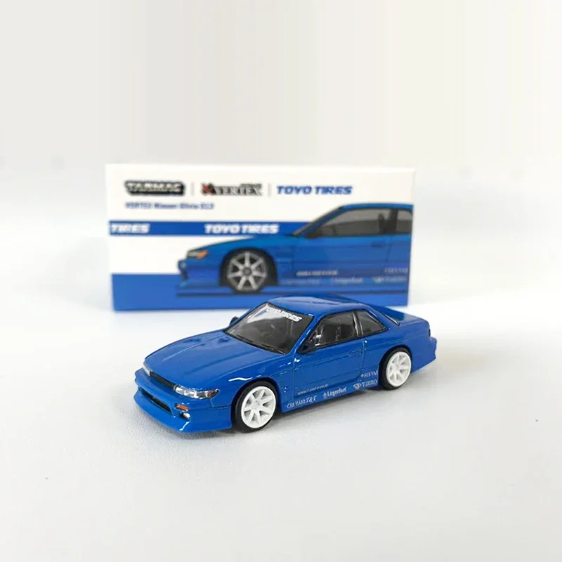 Tarmac работает 1:64 модель автомобиля из сплава Silvia S13 литой под давлением дисплей автомобиля-синий металлик
Tarmac работает 1:64 модель автомобиля из сплава Silvia S13 литой под давлением дисплей автомобиля-синий металлик