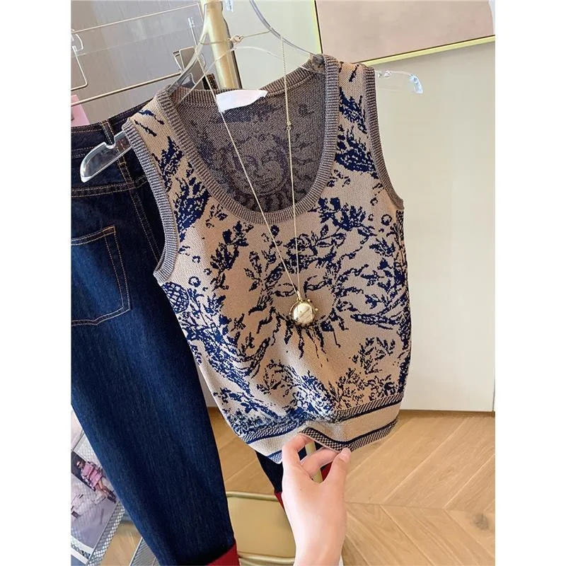 Retro Print Sleeveless Knitted Vest Women's Summer New Style Slimming Celebrity Small Top Korean Style Straight Cut Silk
Retro Print Sleeveless Knitted Vest Women's Summer New Style Slimming Celebrity Small Top Korean Style Straight Cut Silk