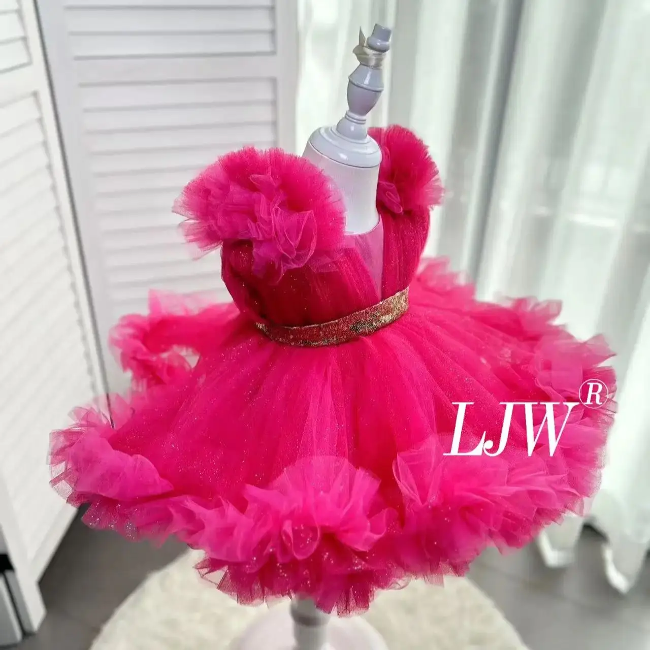 2025 Hot Pink Flower Girl Dress For Wedding Tulle PuffyChild First Eucharistic Birthday PartyGirls carnival performance clothes
2025 Hot Pink Flower Girl Dress For Wedding Tulle PuffyChild First Eucharistic Birthday PartyGirls carnival performance clothes