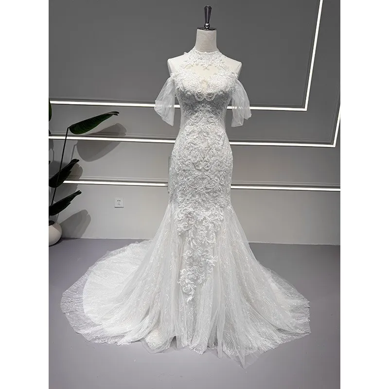 A new luxurious and heavy industry welcome dress with light gauze fishtail main tail lace
A new luxurious and heavy industry welcome dress with light gauze fishtail main tail lace