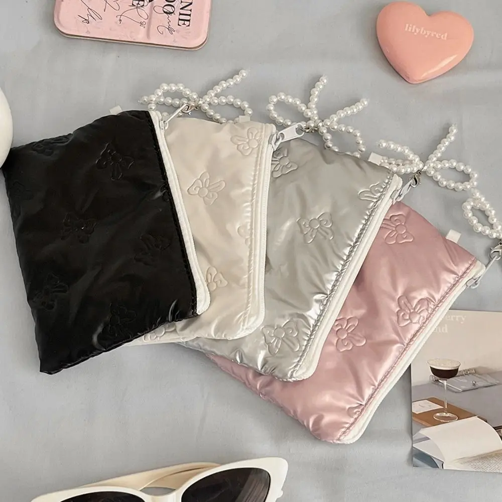 Lightweight Bow Design Portable Storage Bag Zipper Button Pearl Pendant Cosmetics Storage Makeup Organizer Travel Essential
Lightweight Bow Design Portable Storage Bag Zipper Button Pearl Pendant Cosmetics Storage Makeup Organizer Travel Essential