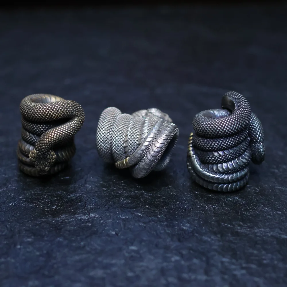 LEYANG EDC Snake Pendant DIY EDC Fingertip Push Card Decompression Toy Pendant
LEYANG EDC Snake Pendant DIY EDC Fingertip Push Card Decompression Toy Pendant