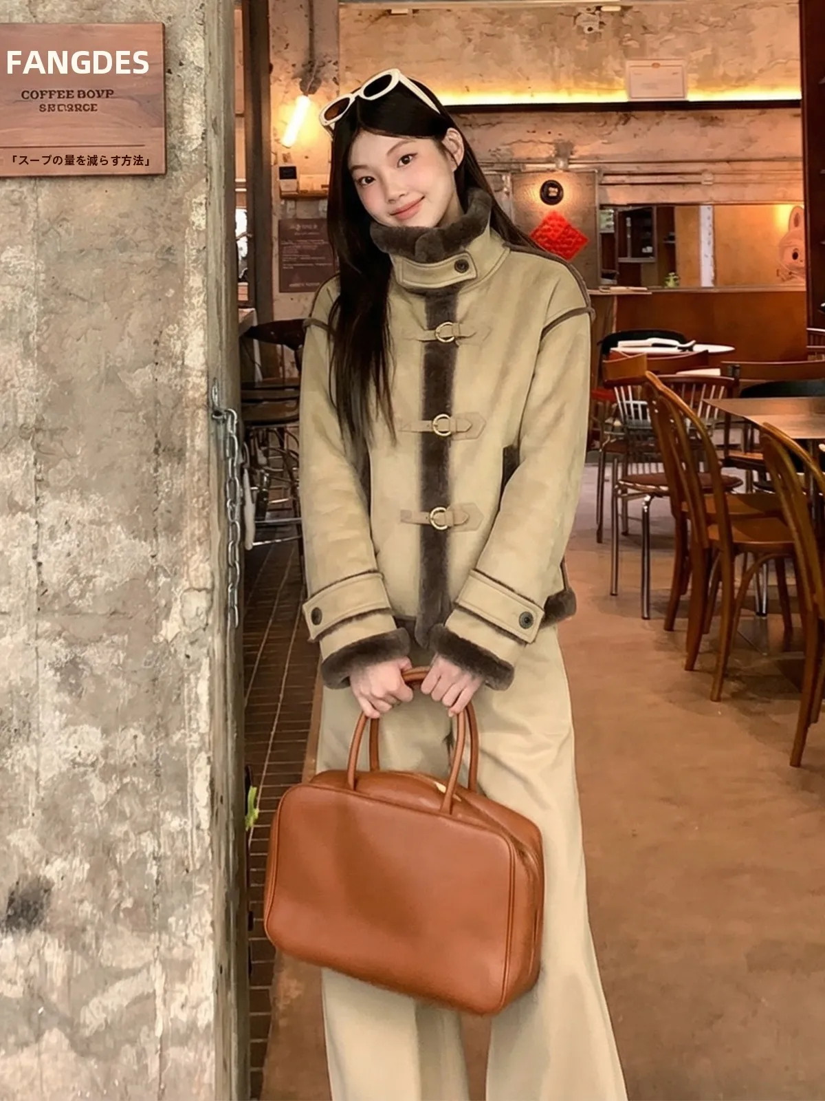 Mening Retro Suede Jaet с воротником-стойкой, женское зимнее теплое пальто с меховым воротником высокого качества, корейское пальто Sle Long Sve
Mening Retro Suede Jaet с воротником-стойкой, женское зимнее теплое пальто с меховым воротником высокого качества, корейское пальто Sle Long Sve