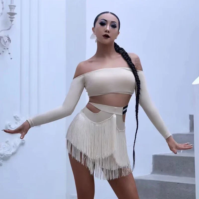 2026 New Latin Dance Clothes Women Off Shoulder Tops Tassel Skirt Sexy Cha Cha Performance Wear Adult Competition Dress DNV17766
2026 New Latin Dance Clothes Women Off Shoulder Tops Tassel Skirt Sexy Cha Cha Performance Wear Adult Competition Dress DNV17766