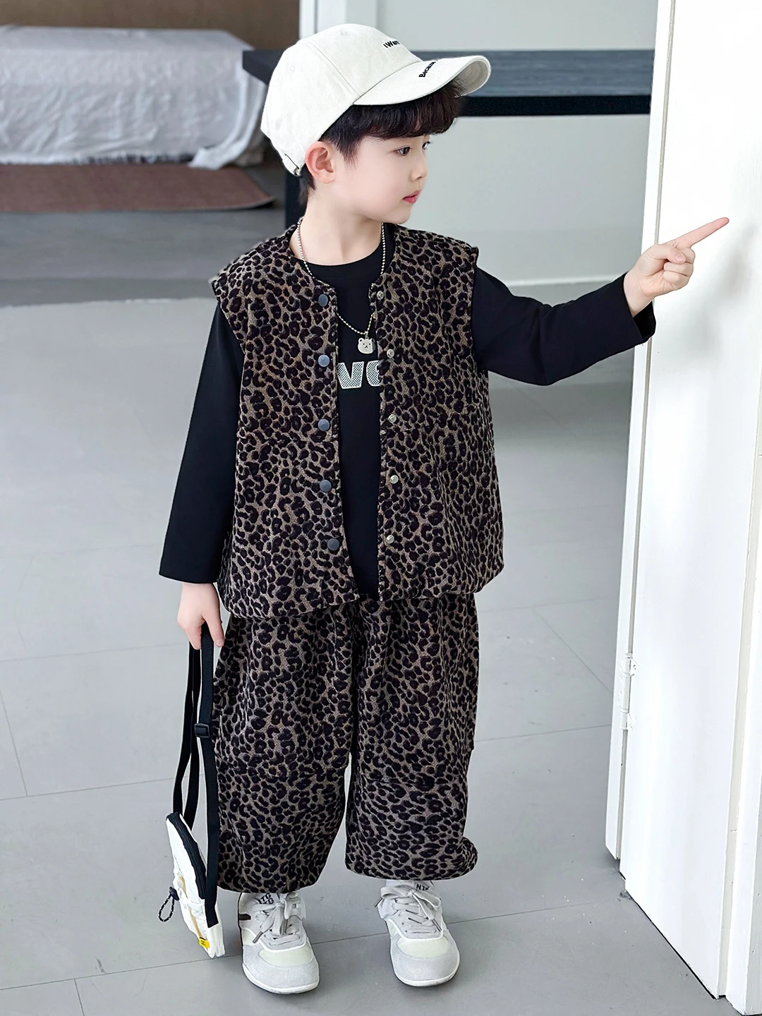 Spring Autumn Boys Leopard Print Vest Long Sve Tee Piece Set Baby Clothes Casual Sportswear Cotton Fabric Teenagers
Spring Autumn Boys Leopard Print Vest Long Sve Tee Piece Set Baby Clothes Casual Sportswear Cotton Fabric Teenagers