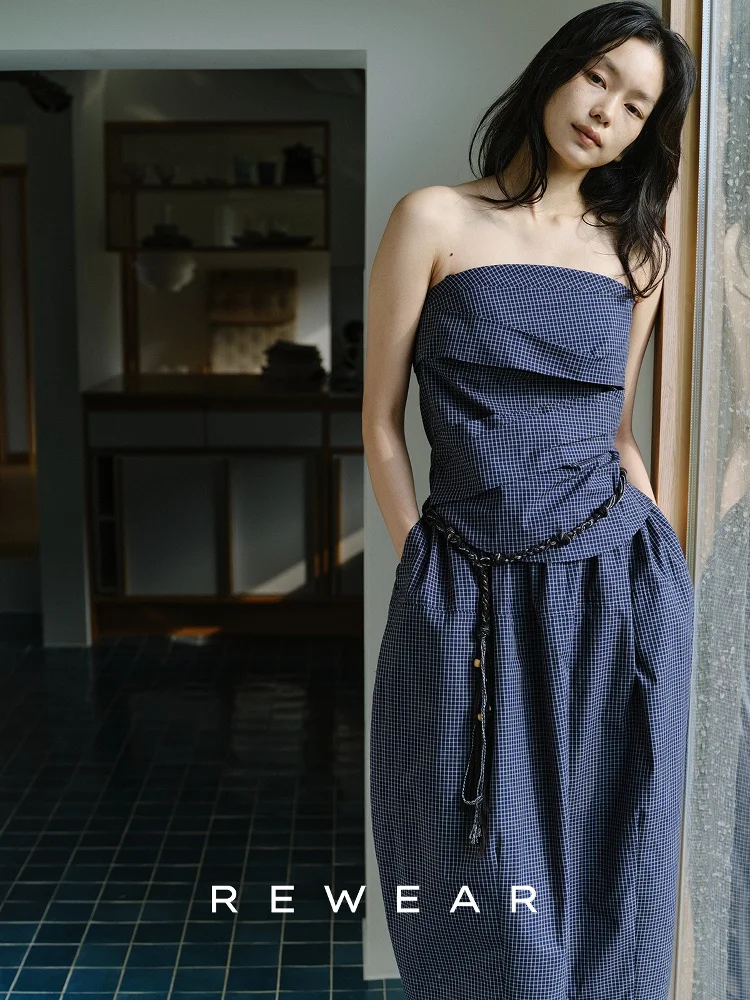 REWEAR Хлопковая клетчатая асимметричная складная утягивающая юбка-топ, комплект синего тона с высокой талией, длина, винтажный летний наряд
REWEAR Хлопковая клетчатая асимметричная складная утягивающая юбка-топ, комплект синего тона с высокой талией, длина, винтажный летний наряд