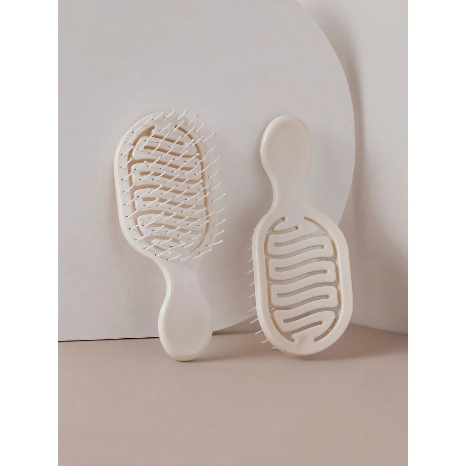 1pc Mini Size Ivory Hollow Design Styling Comb, With Buckle Lanyard,Multi-Functional Wet & Dry Comb, Hair Brush, Comb, Hair Styling Tool, Hair Product And Accessories, Unisex, Suitable For Hair Salon, Beauty Travel, Daily Outdoor Suit For Dorm Room, Back
1pc Mini Size Ivory Hollow Design Styling Comb, With Buckle Lanyard,Multi-Functional Wet & Dry Comb, Hair Brush, Comb, Hair Styling Tool, Hair Product And Accessories, Unisex, Suitable For Hair Salon, Beauty Travel, Daily Outdoor Suit For Dorm Room, Back