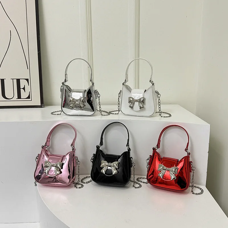 Cute Metal Bowknot Children's Small Crossbody Bags Princess Handbags for Girls Mini Coin Purse Women Fashion Chain Shoulder Bags
Cute Metal Bowknot Children's Small Crossbody Bags Princess Handbags for Girls Mini Coin Purse Women Fashion Chain Shoulder Bags