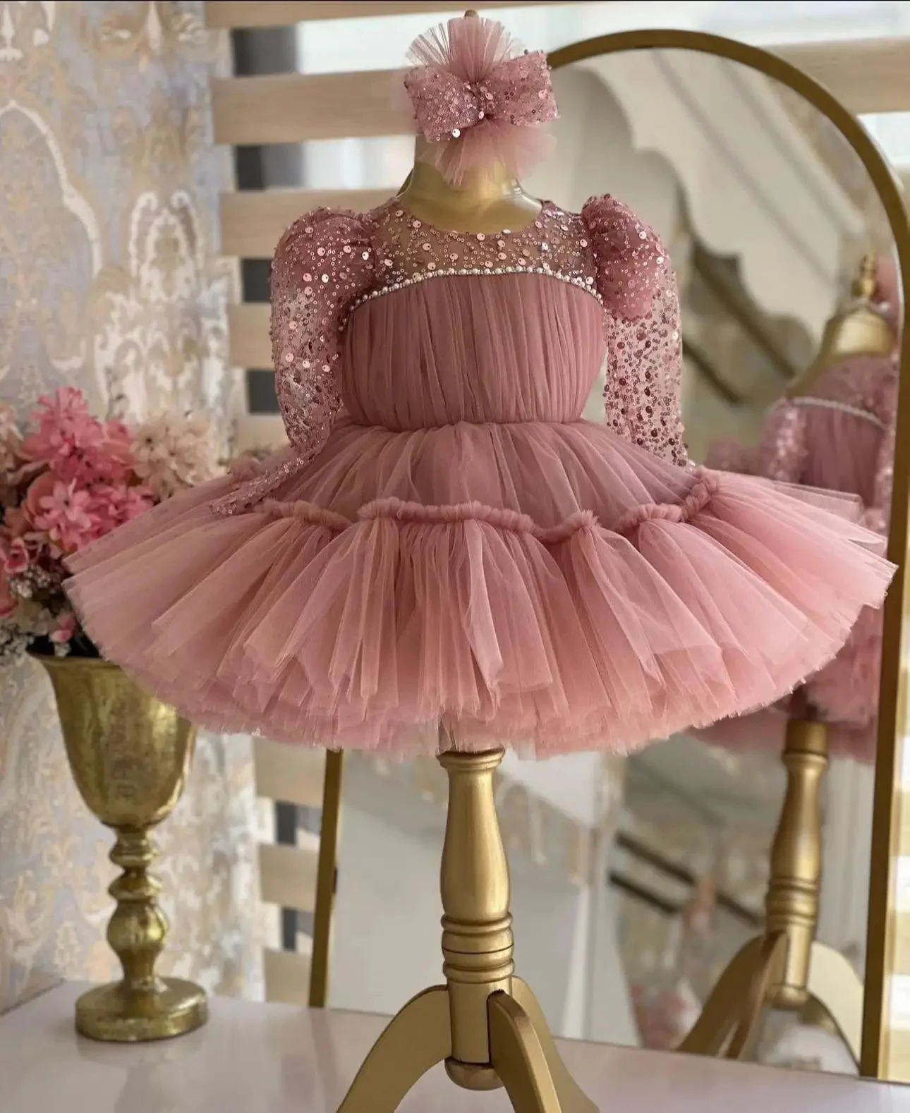Customized Dusty Pink Flower Girl Dresses For Wedding Sequins Pearls Knee Length Toddler Birthday Party First Communion Gown
Customized Dusty Pink Flower Girl Dresses For Wedding Sequins Pearls Knee Length Toddler Birthday Party First Communion Gown