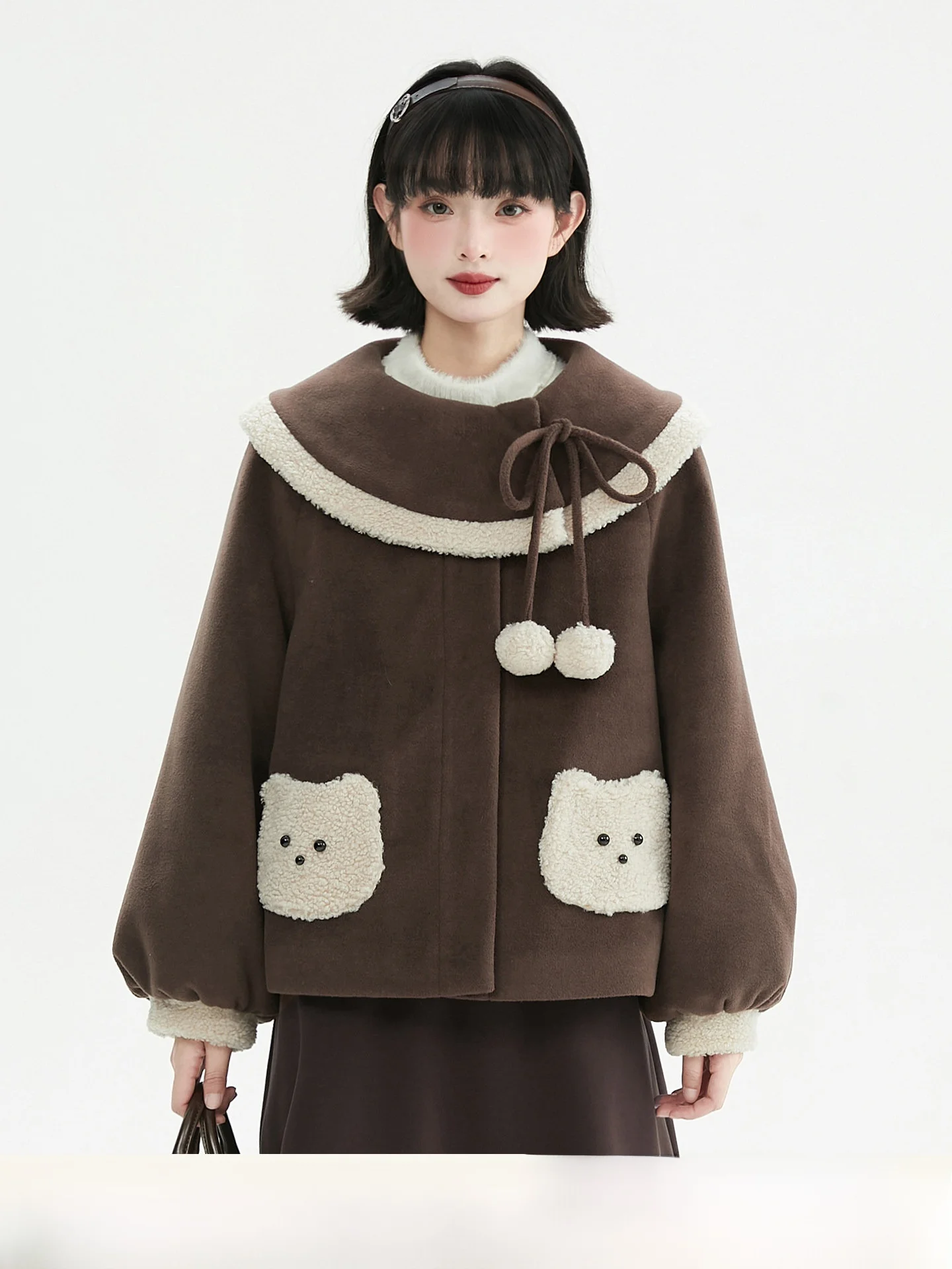Утепленное шерстяное пальто с хлопковым отложным воротником и дизайном в виде медведя, оригинальное, карамельно-коричневое, плюшевое, верхняя одежда для молодых женщин
Утепленное шерстяное пальто с хлопковым отложным воротником и дизайном в виде медведя, оригинальное, карамельно-коричневое, плюшевое, верхняя одежда для молодых женщин
