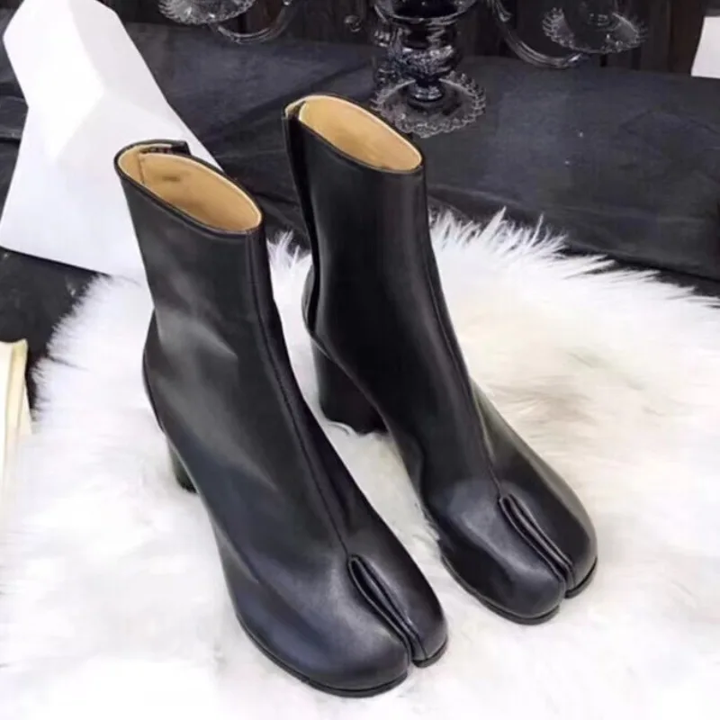 2026 New Split Toe Slimming Thick Heel High-heeled Fashionable Niche Low Cut Sleeve Women's Boots
2026 New Split Toe Slimming Thick Heel High-heeled Fashionable Niche Low Cut Sleeve Women's Boots