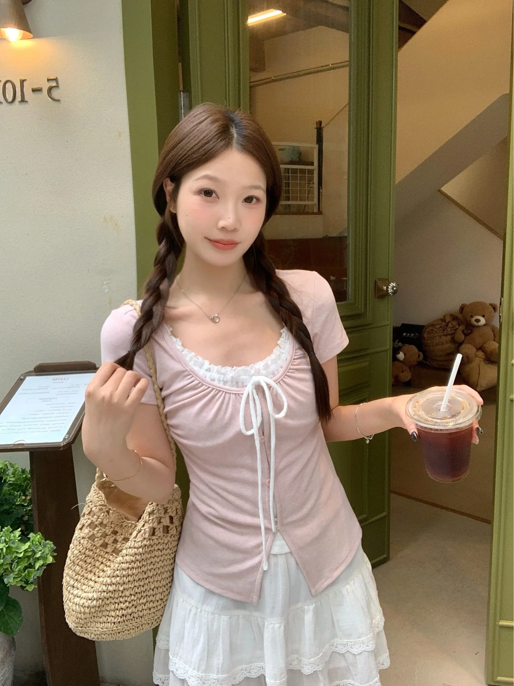 plus Size Women's Sweet And Spicy Short Sleeve T-Shirt Korean Style Slimming Design Folded Summer New Fashion Inner Wear Top
plus Size Women's Sweet And Spicy Short Sleeve T-Shirt Korean Style Slimming Design Folded Summer New Fashion Inner Wear Top