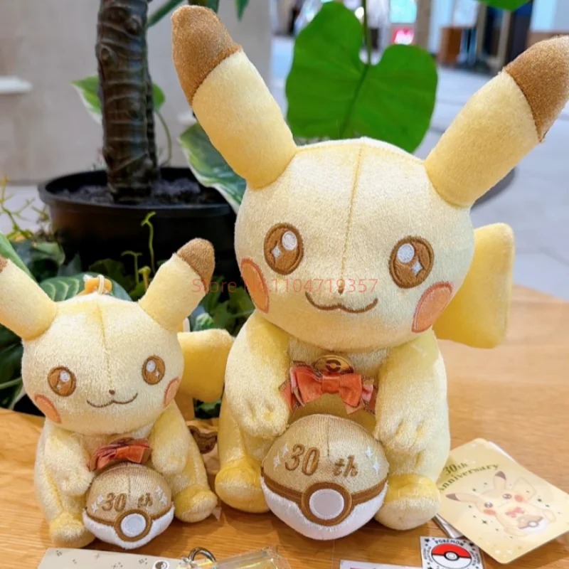 Оригинальный плюшевый брелок Покемон: Пикачу к 30-летию, коллекционная аниме-фигурка, модная модель, украшение, игрушка, подарок на день рождения
Оригинальный плюшевый брелок Покемон: Пикачу к 30-летию, коллекционная аниме-фигурка, модная модель, украшение, игрушка, подарок на день рождения