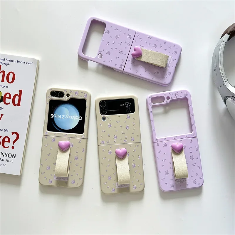 Flower Heart Ring Strap Phone Case for Samsung Galaxy Z Flip 6 5 4 3 Protective Back Cover for ZFlip4 ZFlip5 ZFlip6 Case
Flower Heart Ring Strap Phone Case for Samsung Galaxy Z Flip 6 5 4 3 Protective Back Cover for ZFlip4 ZFlip5 ZFlip6 Case
