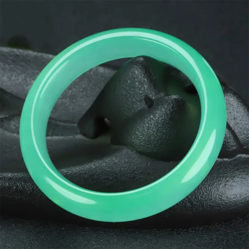 New High Ice Quartz Rock Jade Bracelet Light Green Bracelet Women's Model
New High Ice Quartz Rock Jade Bracelet Light Green Bracelet Women's Model