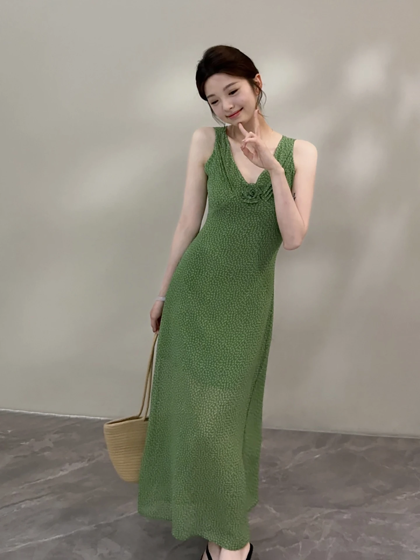 Song Summer New Style Slimming Long Dress V-Neck Sleeveless Waist-Cinched Plaid Pattern Fairy Skirt Polyester Casual Wear
Song Summer New Style Slimming Long Dress V-Neck Sleeveless Waist-Cinched Plaid Pattern Fairy Skirt Polyester Casual Wear