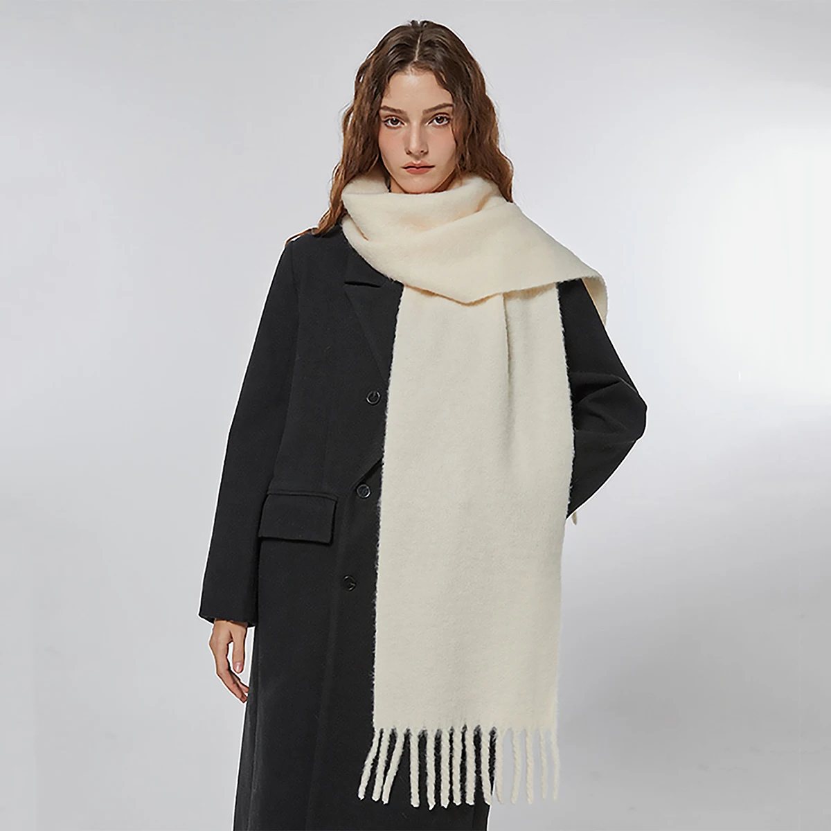 Luxury Cashmere Womens Scarf Winter Thick warm Solid Cape Wraps Female bandana pashmina long tassel female foulard thick blanket
Luxury Cashmere Womens Scarf Winter Thick warm Solid Cape Wraps Female bandana pashmina long tassel female foulard thick blanket