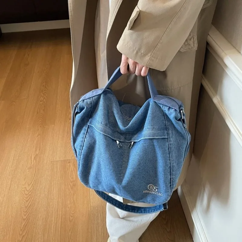 Elegant Minimalist Diaper Bag Shopper Handbag Women Classic Vintage Commuter Solid Color Letter Logo Luxury Unique
Elegant Minimalist Diaper Bag Shopper Handbag Women Classic Vintage Commuter Solid Color Letter Logo Luxury Unique