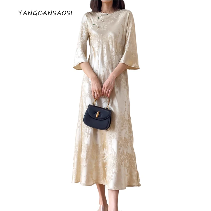 Temperament Rice Oblique Cut New Chinese Style 50% Natural Mulberry Silk Relief Feeling Crown Music Satin Slim Cheongsam
Temperament Rice Oblique Cut New Chinese Style 50% Natural Mulberry Silk Relief Feeling Crown Music Satin Slim Cheongsam
