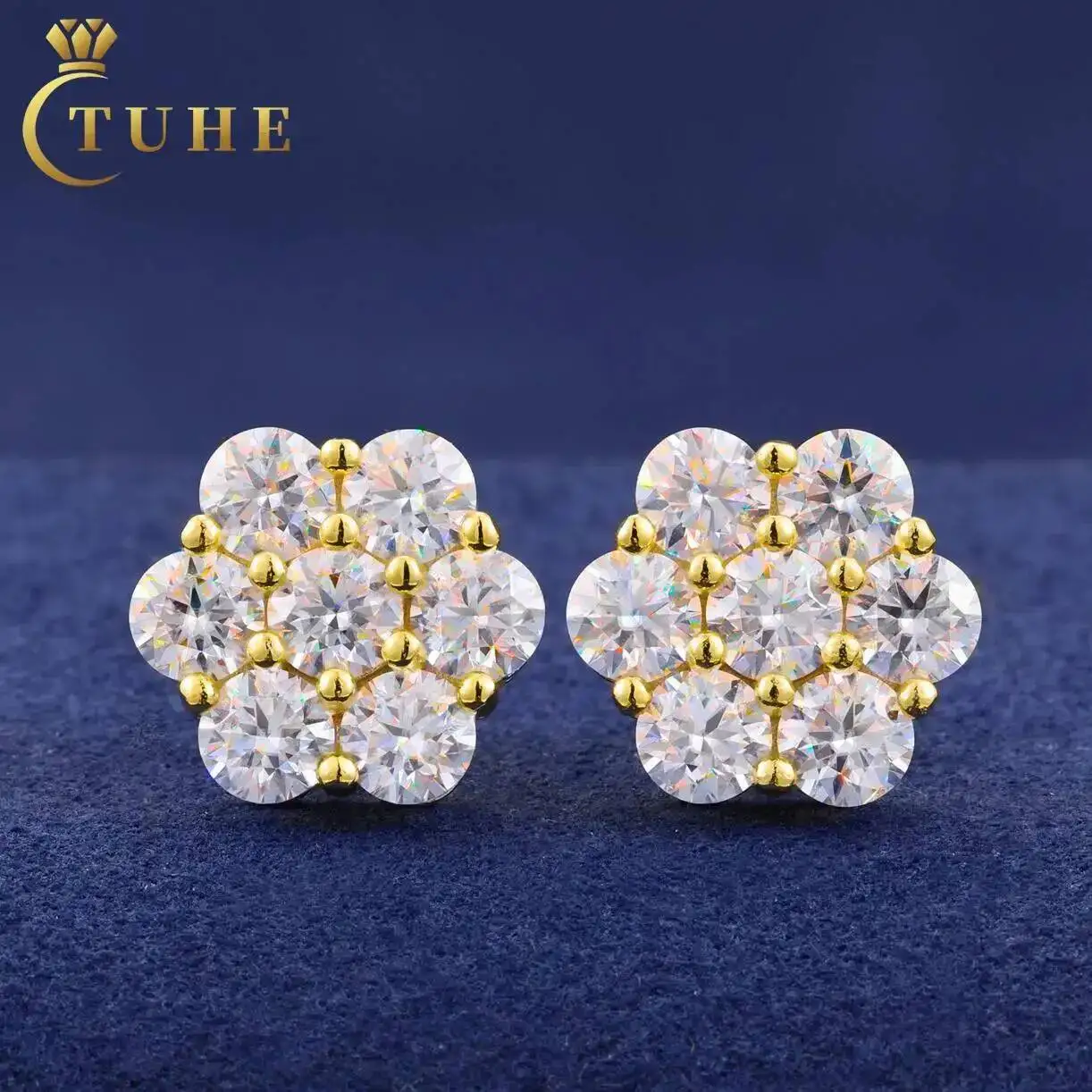 Floral Radiance Diamond Stud Earrings White Gold S925 Lab Moissanite Flower Earrings Fashion Men Women 925 Silver Jewelry Luxury
Floral Radiance Diamond Stud Earrings White Gold S925 Lab Moissanite Flower Earrings Fashion Men Women 925 Silver Jewelry Luxury