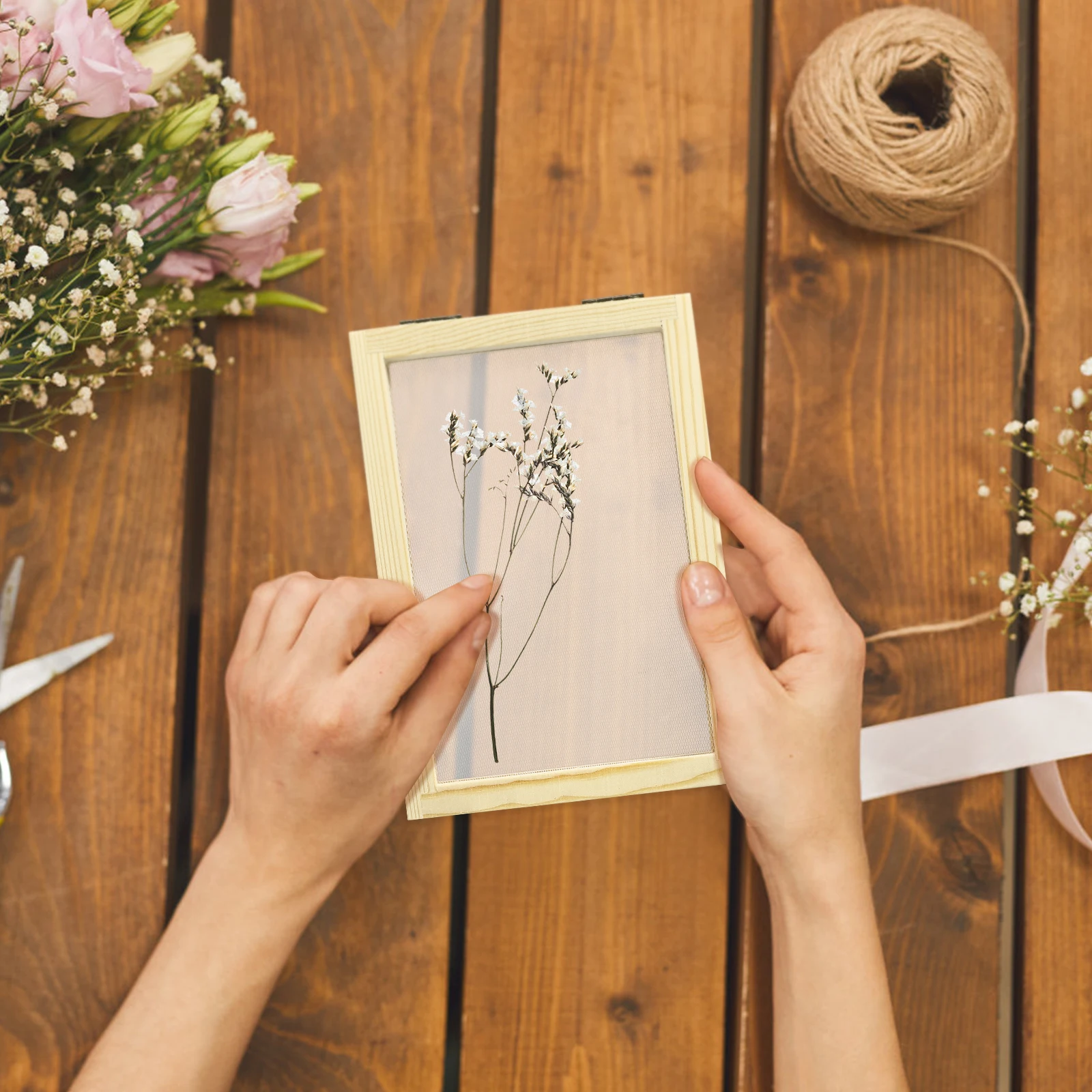 2pcs Wooden Paper Making Frame Diy Craft Kit Kids Durable Wood Screen Tool To Create Handmade Recycled Paper, Science Experiment
2pcs Wooden Paper Making Frame Diy Craft Kit Kids Durable Wood Screen Tool To Create Handmade Recycled Paper, Science Experiment