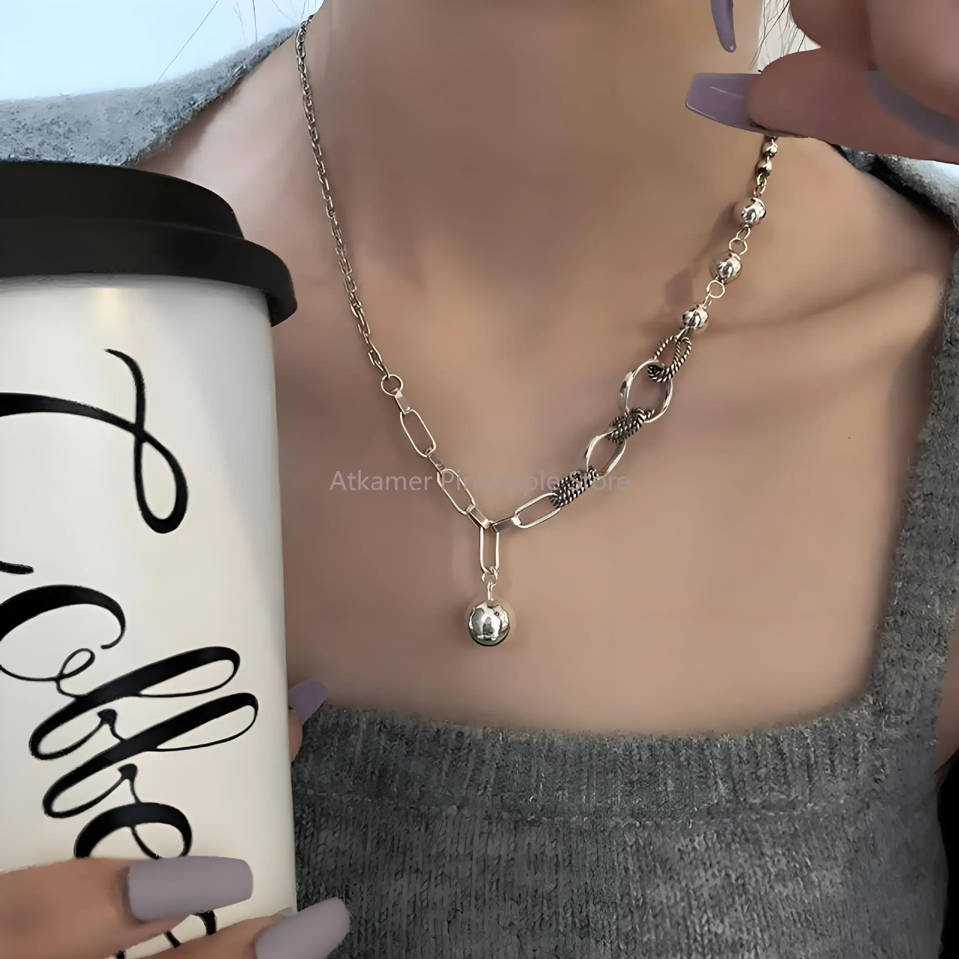 Sliver Color Sweater Necklace New Fashion Punk Hip Hop Splicing Chain Sweet Couples Party Jewelry Gifts for Women
Sliver Color Sweater Necklace New Fashion Punk Hip Hop Splicing Chain Sweet Couples Party Jewelry Gifts for Women