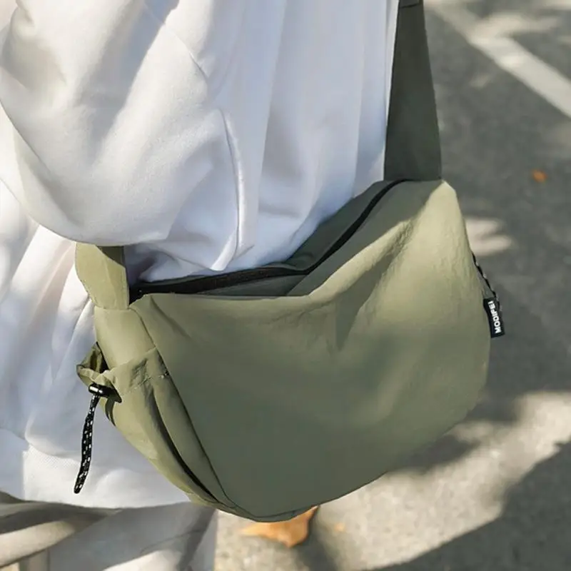 AS5588 Korean Version Bag, Casual Nylon One Shoulder Messenger Bag, Fashionable Solid Color Baguette Bag
AS5588 Korean Version Bag, Casual Nylon One Shoulder Messenger Bag, Fashionable Solid Color Baguette Bag