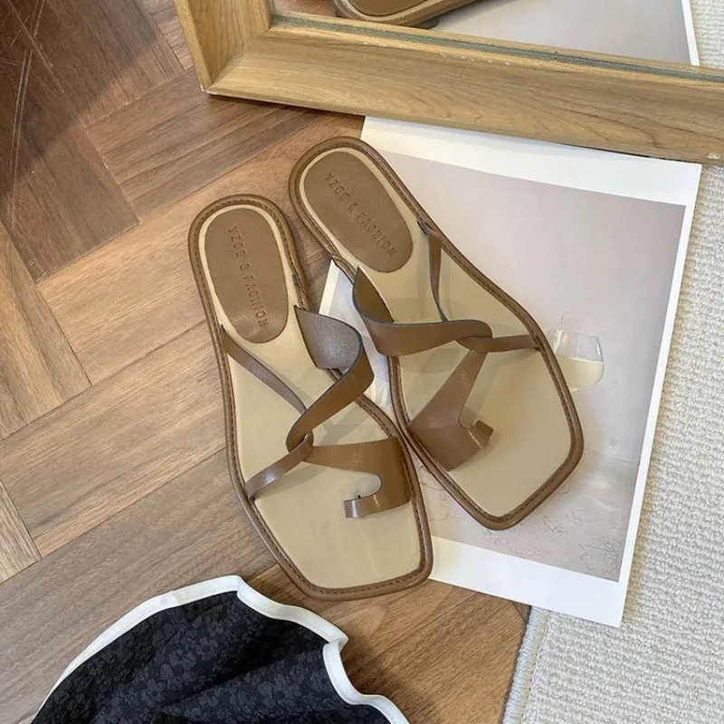 Women's Sandals Summer New Korean Style Flip Flops Outdoor Comfortable Non-slip Beach Slippers Fashion Designer Flat Shoes 2025
Women's Sandals Summer New Korean Style Flip Flops Outdoor Comfortable Non-slip Beach Slippers Fashion Designer Flat Shoes 2025