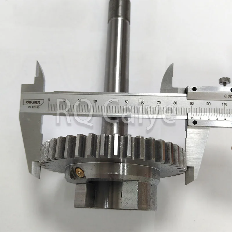 High Quality Water Roller Gear Shaft 71.030.210F For Heidelberg CD102 SM102 Printing Machine Parts
High Quality Water Roller Gear Shaft 71.030.210F For Heidelberg CD102 SM102 Printing Machine Parts