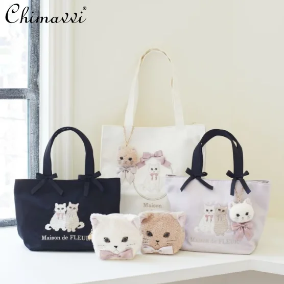 Japanese New Cute Double Cat Embroidered Satin Double Bow Portable Tote Women's Bag Sweet Girl Versatile Girls Cosmetic Bag
Japanese New Cute Double Cat Embroidered Satin Double Bow Portable Tote Women's Bag Sweet Girl Versatile Girls Cosmetic Bag