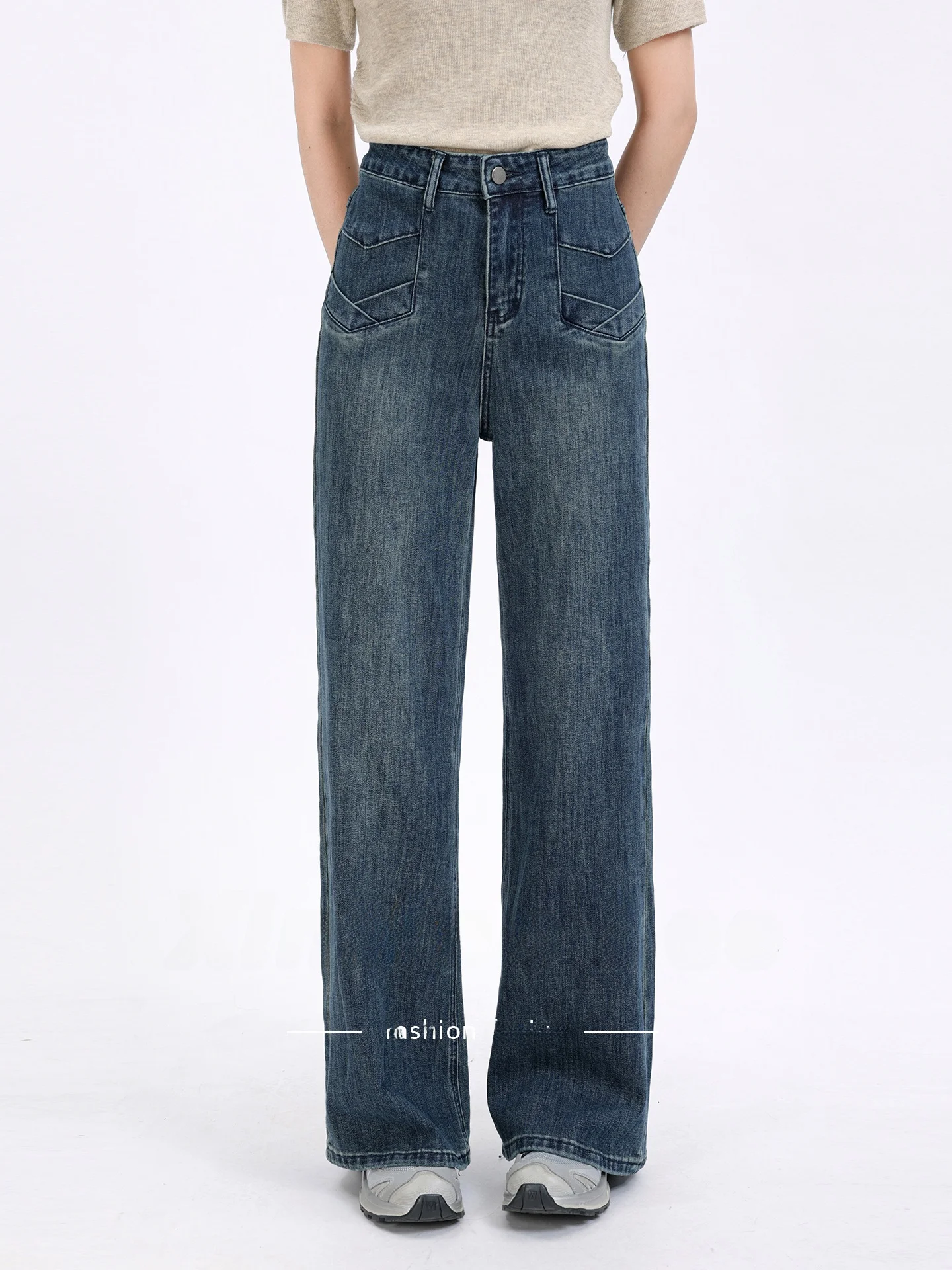 Широкие джинсы с высокой талией, женские модные драпированные брюки в стиле ретро, ранняя осень, Новое поступление, корейские джинсовые брюки
Широкие джинсы с высокой талией, женские модные драпированные брюки в стиле ретро, ранняя осень, Новое поступление, корейские джинсовые брюки