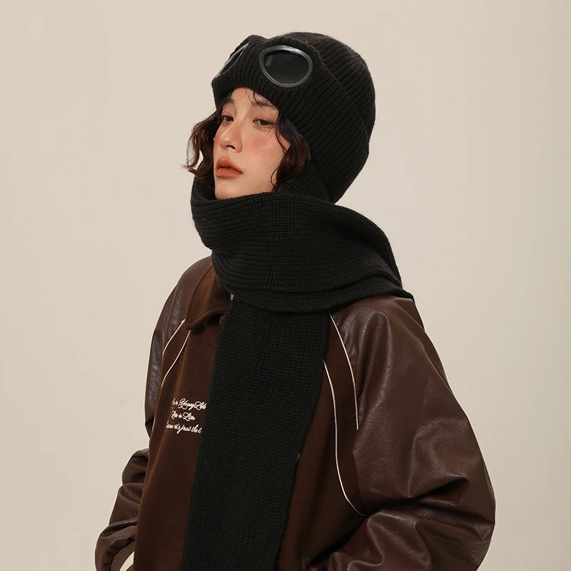 Pilot's Hat and Scarf in One, Winter Skiing and Cycling, Thick Insulation, Ear Protection, Cold Proof Sunglasses, Knitted Hat 
Pilot's Hat and Scarf in One, Winter Skiing and Cycling, Thick Insulation, Ear Protection, Cold Proof Sunglasses, Knitted Hat