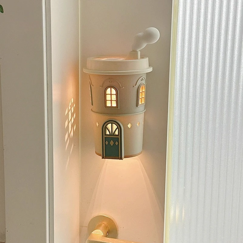 Зарядный художественный настенный светильник, милая атмосфера, творческая личность, ночные огни, простая гостиная, спальня, прикроватная настенная лампа, украшение
Зарядный художественный настенный светильник, милая атмосфера, творческая личность, ночные огни, простая гостиная, спальня, прикроватная настенная лампа, украшение